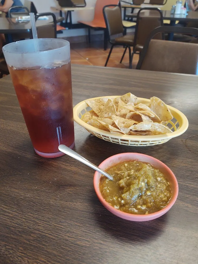Chips Salsa Tea
